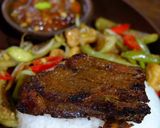 Foto langkah ke 1 dari resep Set Menu Makan Siang (Daging + Nasi + Oseng + Sambal).