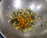 कांद्याची पात घालून हाटून पिठल (pithla recipe in marathi) रेसिपी स्टेप 3 फोटो 