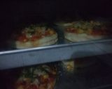 Foto langkah ke 3 dari resep Pizza Mini Homemade.