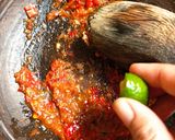 Foto langkah ke 3 dari resep Ayam Suwir Sambal Mangga.