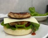 Foto langkah ke 5 dari resep Burger Ayam 🤍✨.