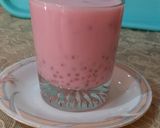 A picture of step 3 of Pink drink with sago dana and basil.