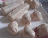 A picture of step 5 of Frozen yogurt bars.