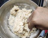 A picture of step 2 of Stuffed garlic bread.