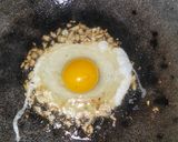Foto langkah ke 2 dari resep Telur Ceplok Kekinian.