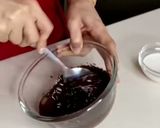 A picture of step 6 of Chocolate biscuit cake.