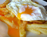 Foto del paso 1 de la receta: Papas en aceite de Pescada