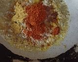 A picture of step 2 of Kolhapuri special chicken masala.