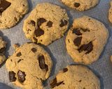 Une image de l'étape 5 de Cookies à la poudre d’amande et à la purée de pommes au chocolat noir.
