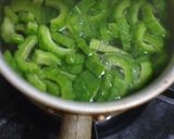 Foto langkah ke 3 dari resep Tumis pare.