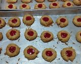 Foto langkah ke 4 dari resep Thumbprint Cookies.