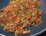 A picture of step 5 of Indo Chinese Noodles from Leftover Roti.