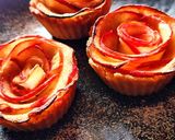 A picture of step 6 of Baked Apple Roses.