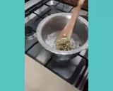 A picture of step 7 of Rawa mawa ladoo.