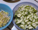 Foto langkah ke 1 dari resep Tumis oyong+kecambah dele.