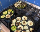 Foto del paso 1 de la receta: Pizza keto de berenjenas y zapallitos