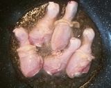 Foto langkah ke 2 dari resep Ayam goreng mentega.
