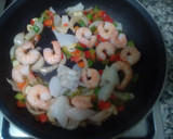 Foto del paso 2 de la receta: Arroz fácil con gambas