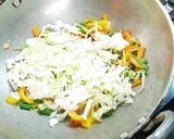 A picture of step 4 of Veg Chilli Garlic Noodles.