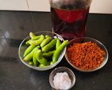 A picture of step 1 of Tindora pickle.