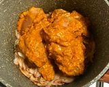 A picture of step 2 of Chicken Vindaloo.