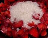 Foto langkah ke 2 dari resep Selai Strawberry Homemade.