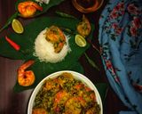 A picture of step 3 of Kochupata diye Chingri(Prawn with Colocasia leaves).