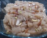 A picture of step 4 of Sooji ka halwa.