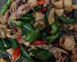 Foto langkah ke 5 dari resep Cumi asin cabe ijo.