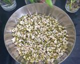 A picture of step 1 of Misal Pav.