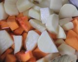Foto del paso 2 de la receta: Sopa crema de zapallo papa y cebolla