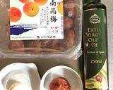 A picture of step 1 of Fresh Scallop Umeboshi Carpaccio.