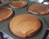 A picture of step 3 of Chocolate pan cake.