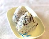A picture of step 6 of Yukari and Shio Kombu Rice Balls (Onigiri).