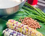 Hình bước làm 1 của món Xôi Ngô (Bắp)