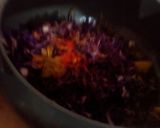 A picture of step 4 of Purple cabbage ghanto.