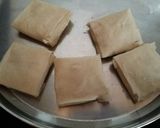 A picture of step 5 of Patties Samosas.