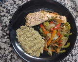Foto del paso 6 de la receta: Verduras salteadas, salmón y arroz trufado