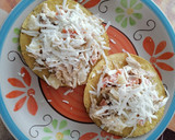 Foto del paso 2 de la receta: Tostadas de ensalada de pollo