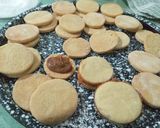 Foto del paso 6 de la receta: Alfajorcitos de Manjar con Masa de Torta de Ricotta y Durazno
