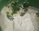 Foto langkah ke 2 dari resep Bakwan Jagung Daun Pepaya.