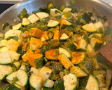 Foto del paso 3 de la receta: Supremas de pollo de corral en salsa de curry y verduras