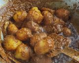 हरा लहसुन वाली आलू दम रेसिपी चरण 4 फोटो