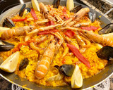 Foto del paso 13 de la receta: Arroz con marisco y manzanilla