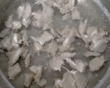 Foto langkah ke 1 dari resep Ayam sambal matah tanpa minyak tanpa tepung.