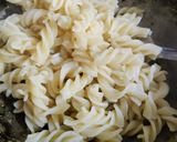 ચીઝ ગાર્લિક હર્બ પાસ્તા (Cheese Garlic Herb Pasta Recipe In Gujarati) રેસીપી સ્ટેપ4ફોટો
