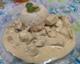 Foto del paso 4 de la receta: STROGONOFF de pollo con porotos y champiñones