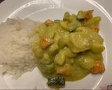 Foto del passaggio 6 della ricetta Pollo Thai al curry e latte di cocco
