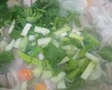 Foto langkah ke 3 dari resep Sop sayur bakso.