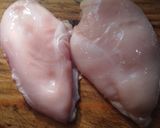 Foto del paso 1 de la receta: Pechugas con limón a la plancha!